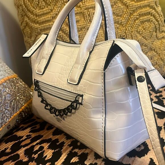 KENDALL + KYLIE studio bag - Picture 4 of 9